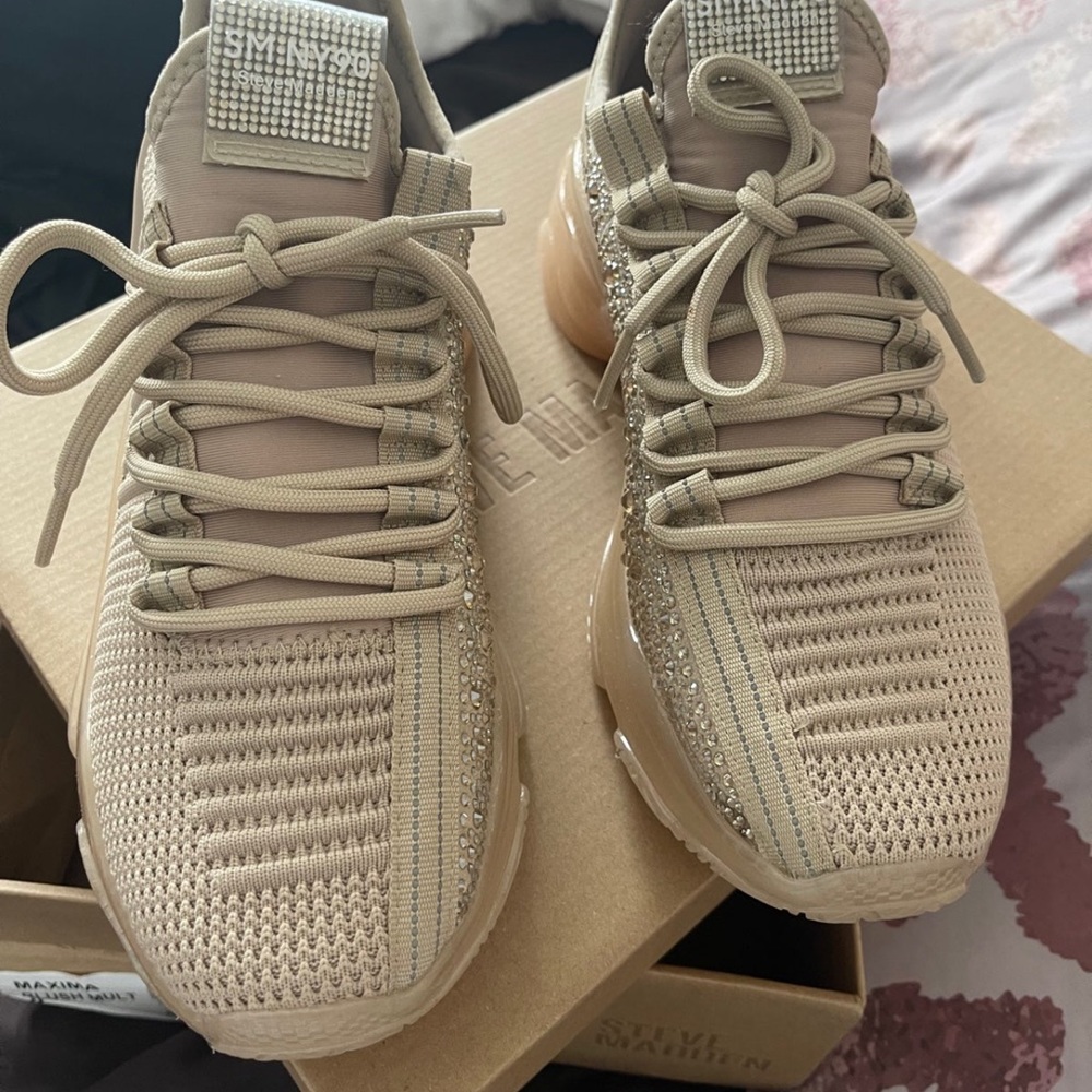 Steve Madden Sneakers
